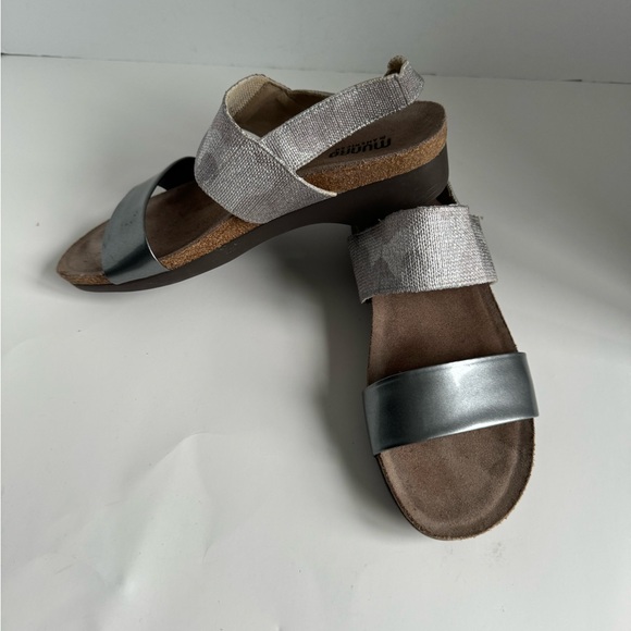 Munroe Pisces Women’s Sandals. Size 8.5 - Picture 8 of 12